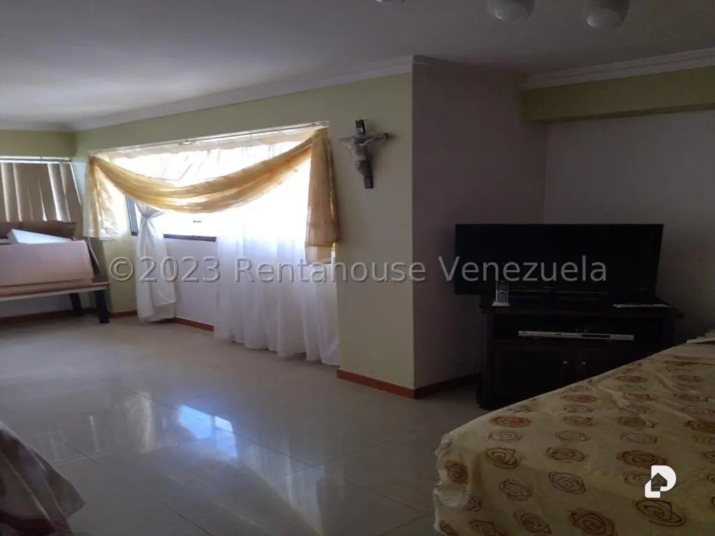 Apartamento en Los Rosales, Caracas – 24