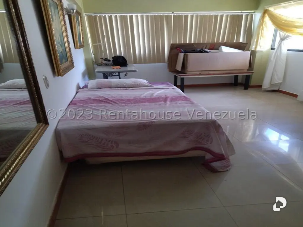 Apartamento en Los Rosales, Caracas – 21
