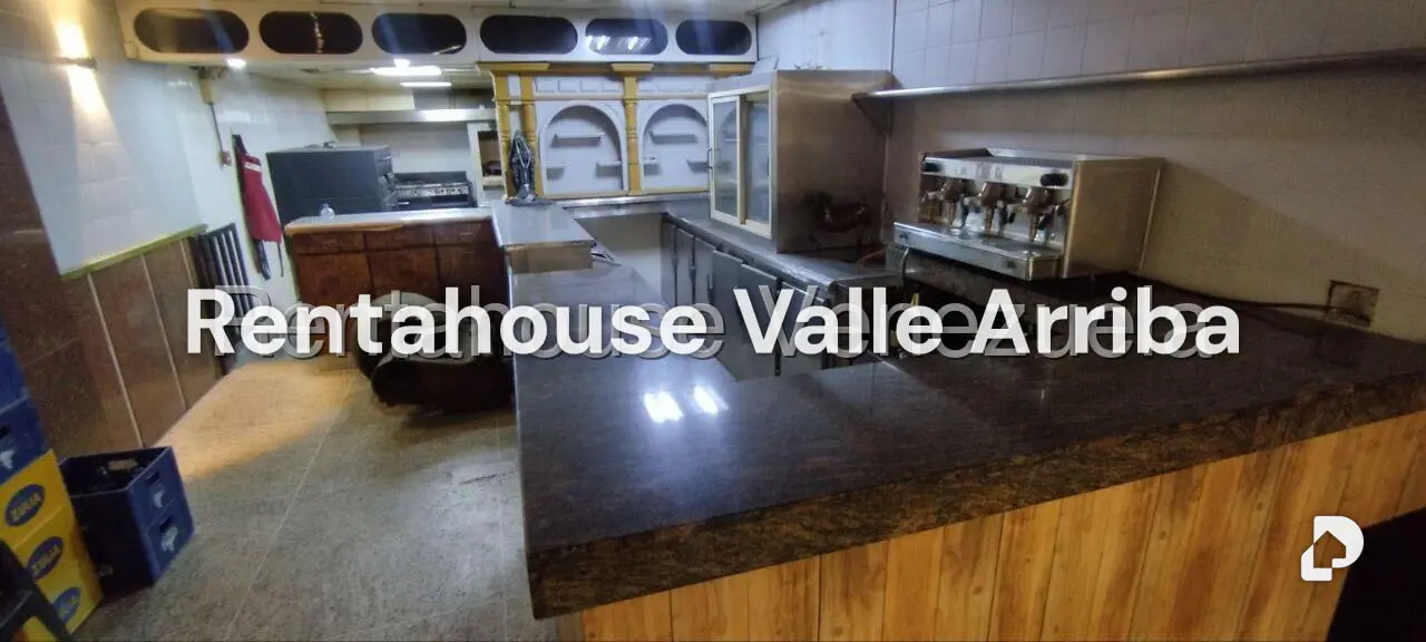 Local comercial en La Urbina, Caracas – 13