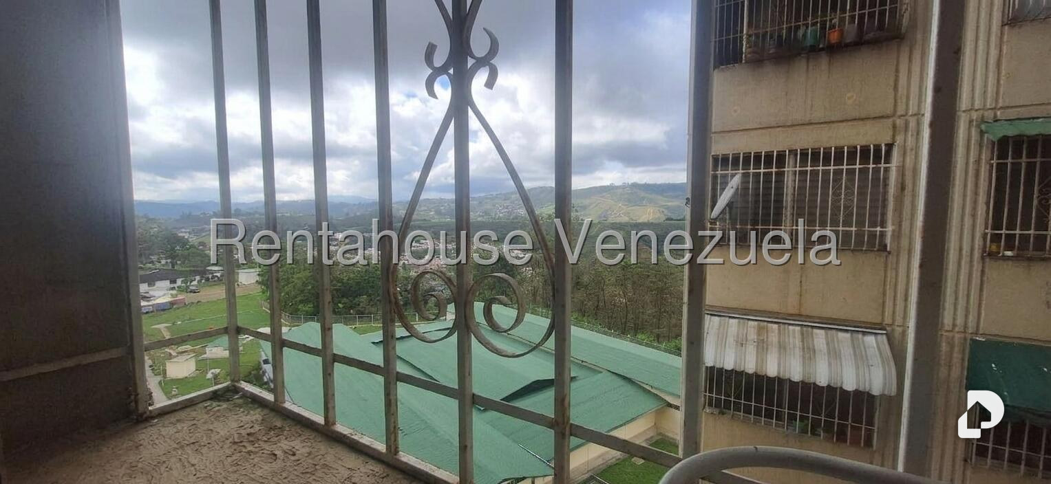 Apartamento en La Rosaleda, San Antonio de Los Altos – 8