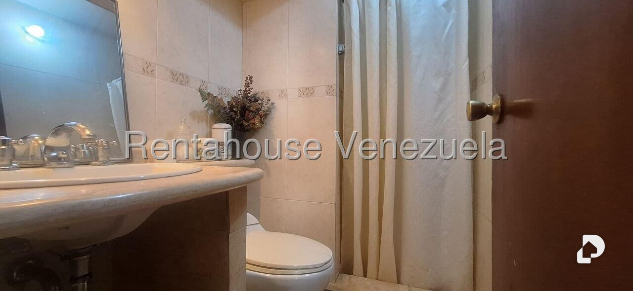 Apartamento en La Rosaleda, San Antonio de Los Altos – 9