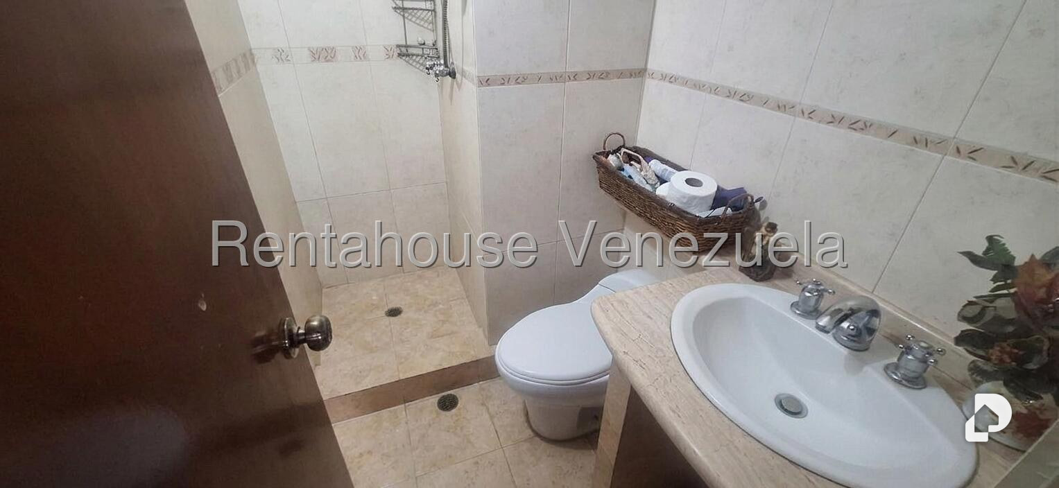 Apartamento en La Rosaleda, San Antonio de Los Altos – 15