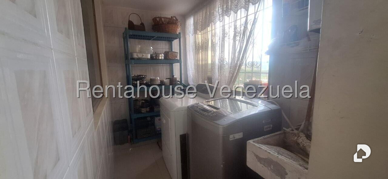 Apartamento en La Rosaleda, San Antonio de Los Altos – 7