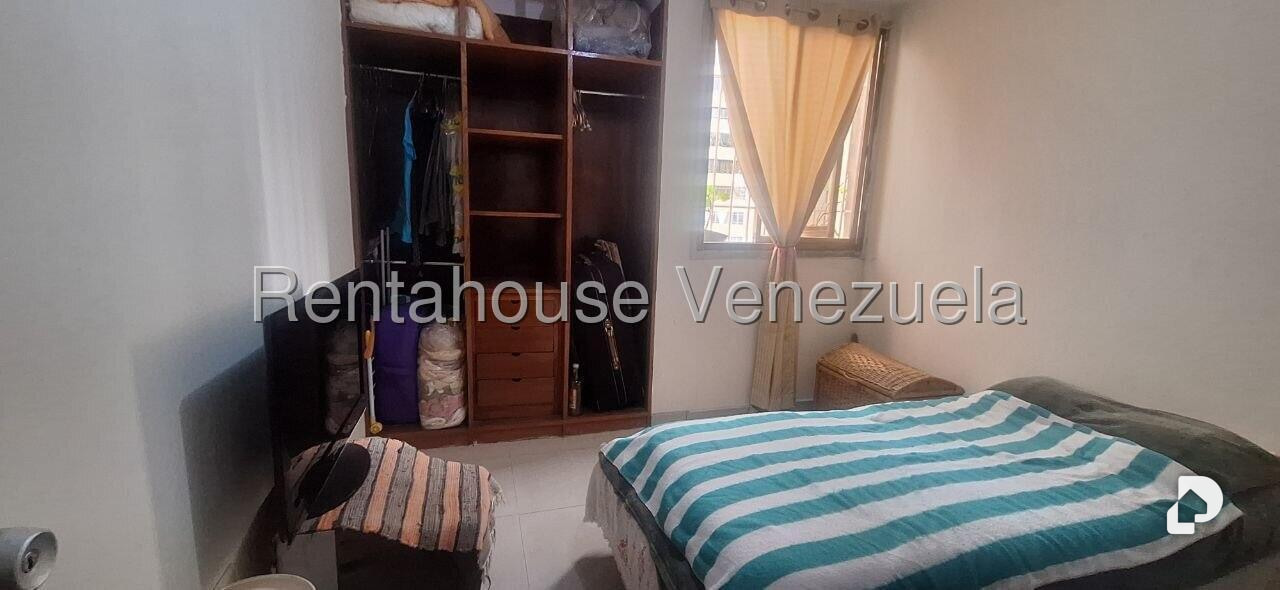 Apartamento en La Rosaleda, San Antonio de Los Altos – 12