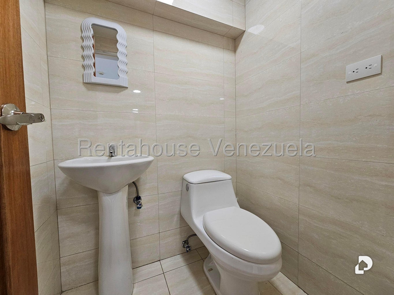 Local comercial en Santa Eduvigis, Caracas – 13