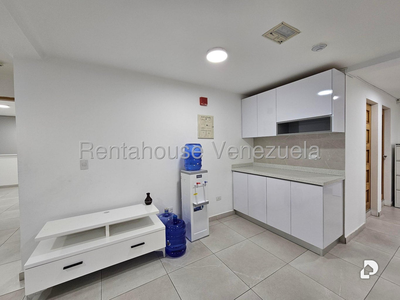 Local comercial en Santa Eduvigis, Caracas – 25