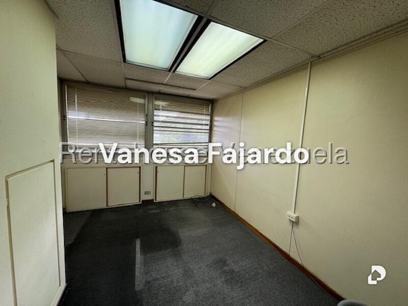 Oficina en Chuao, Caracas – 17