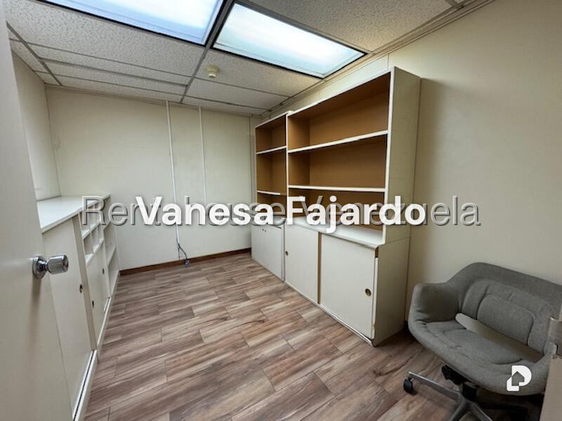 Oficina en Chuao, Caracas – 13