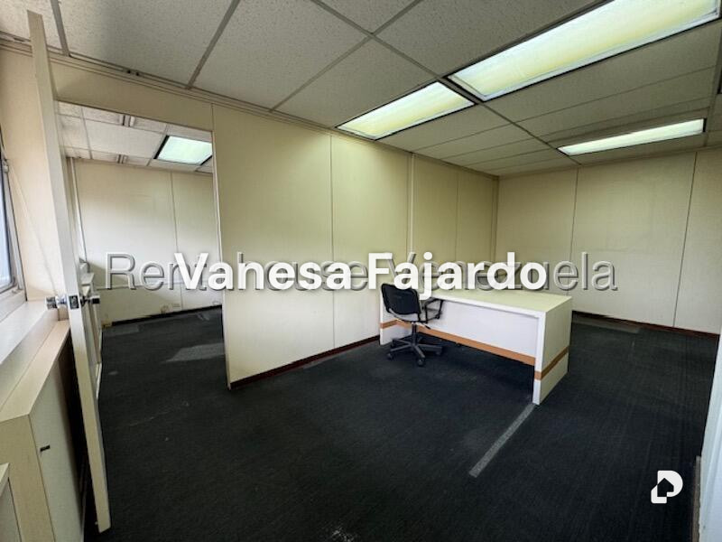 Oficina en Chuao, Caracas – 27