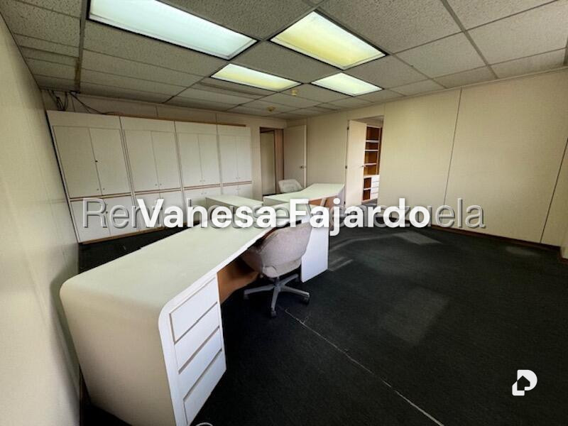 Oficina en Chuao, Caracas – 23