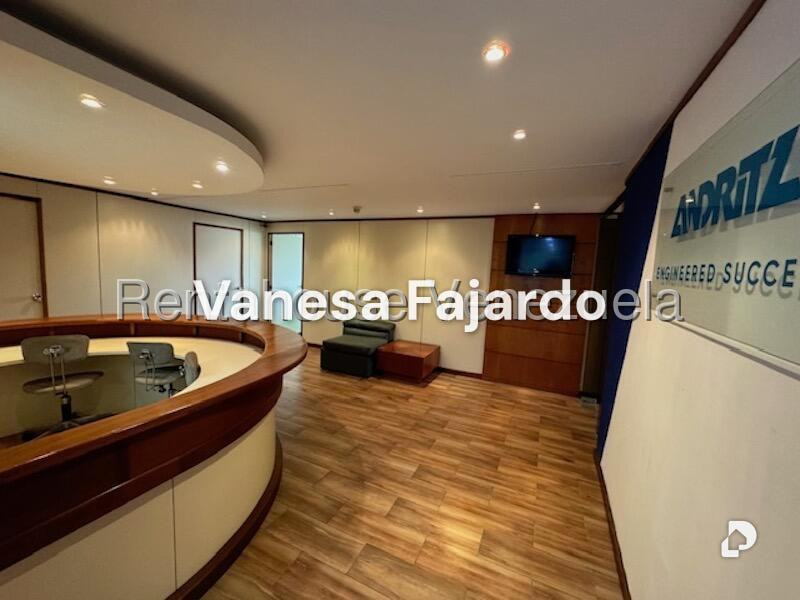 Oficina en Chuao, Caracas – 11
