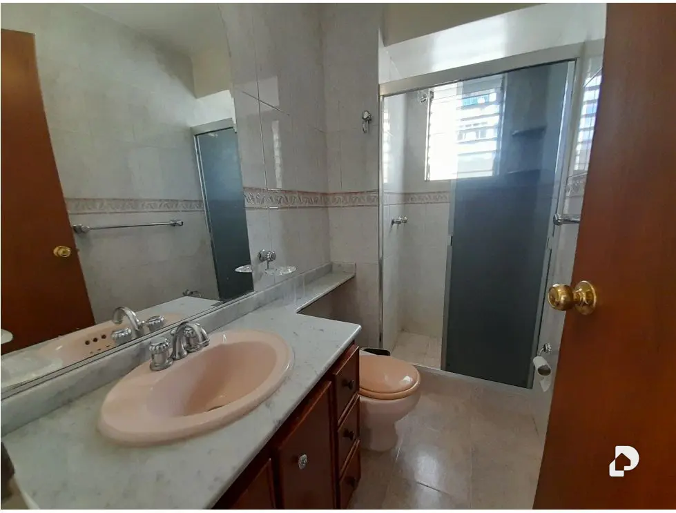 Apartamento en Los Palos Grandes, Caracas – 14