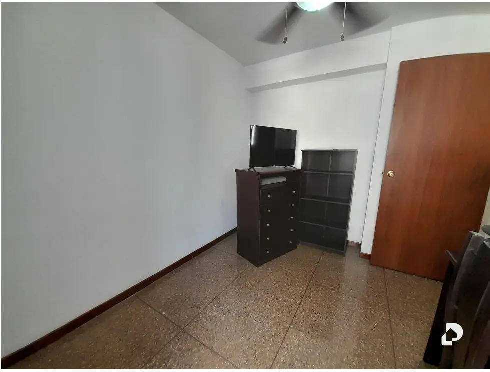 Apartamento en Los Palos Grandes, Caracas – 17