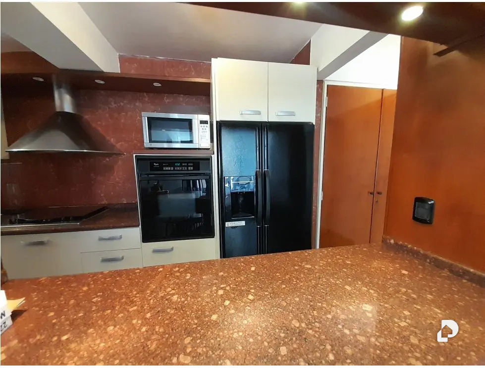 Apartamento en Los Palos Grandes, Caracas – 12