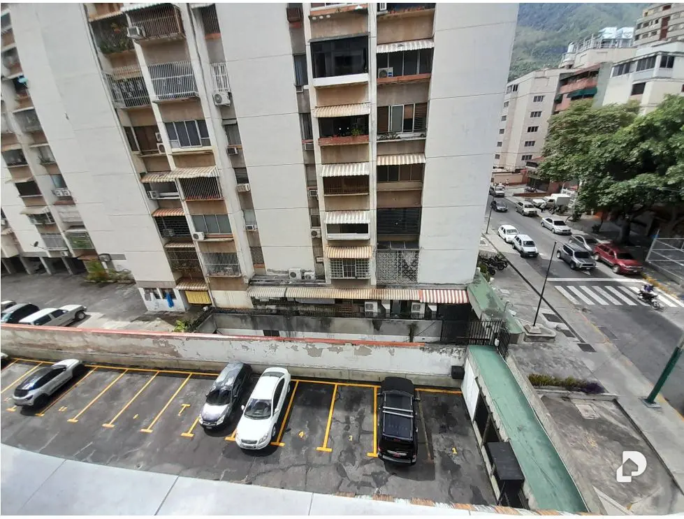 Apartamento en Los Palos Grandes, Caracas – 19