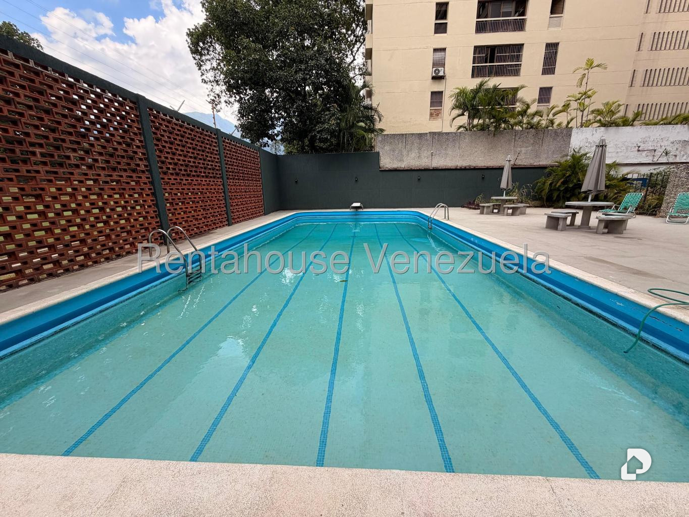 Apartamento en Campo Alegre, Caracas – 24