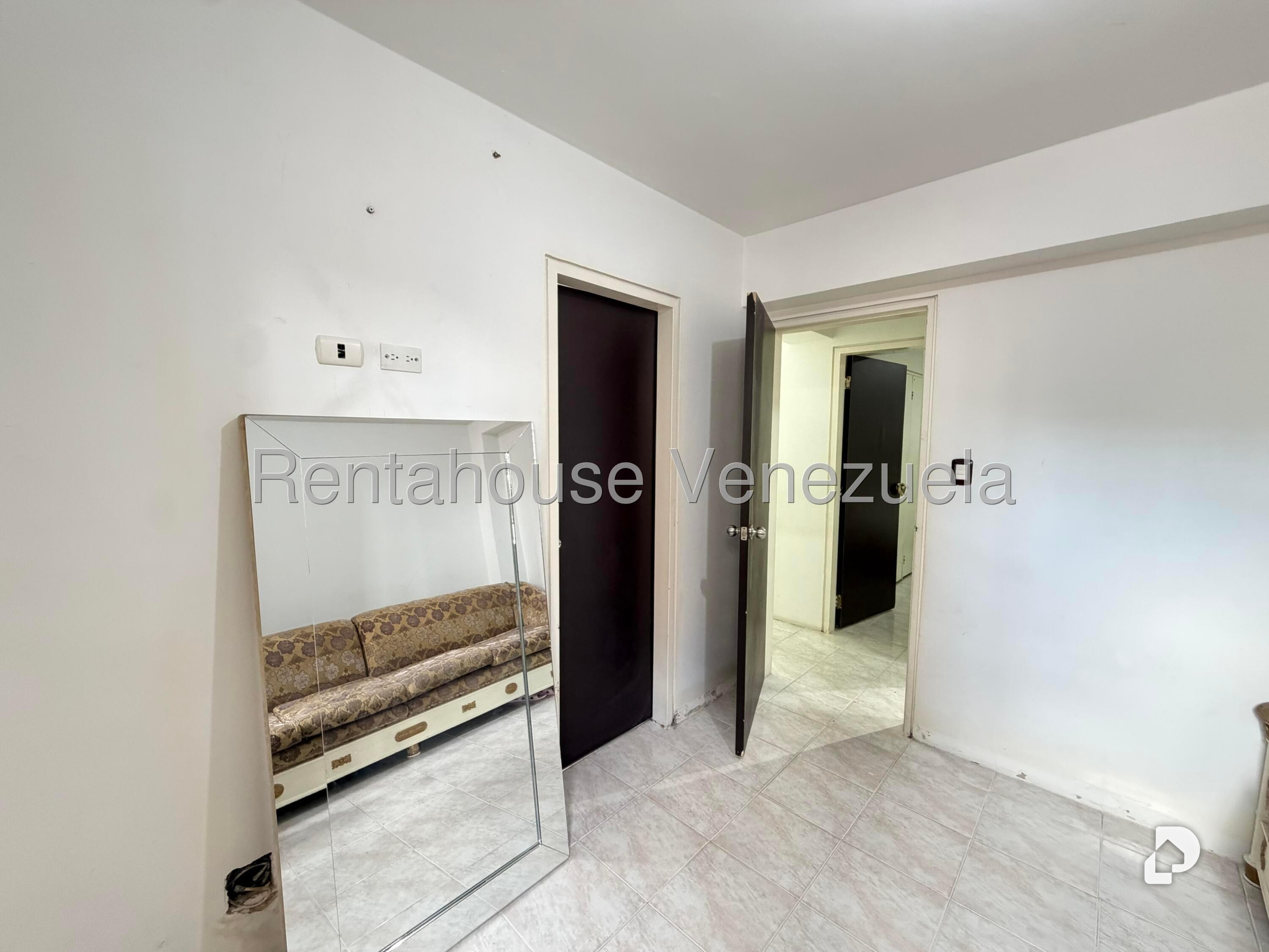 Apartamento en La Urbina, Caracas – 12