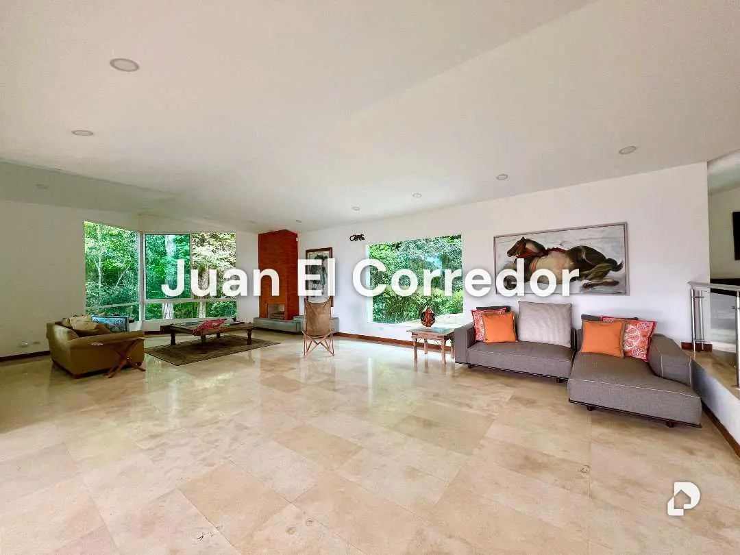 Casa en Alto Hatillo, Caracas – 9