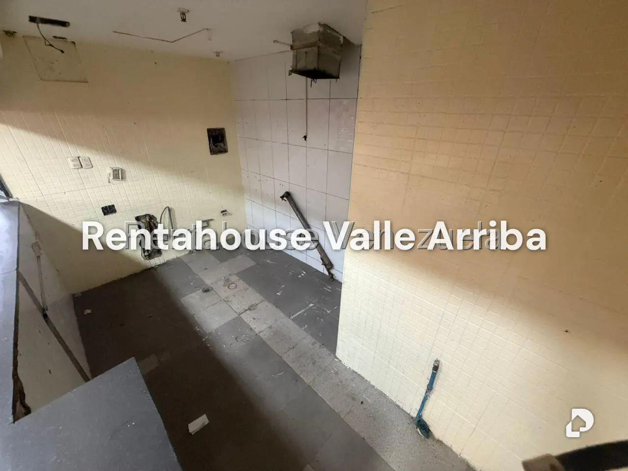 Local comercial en Parroquia La Candelaria, Caracas – 7