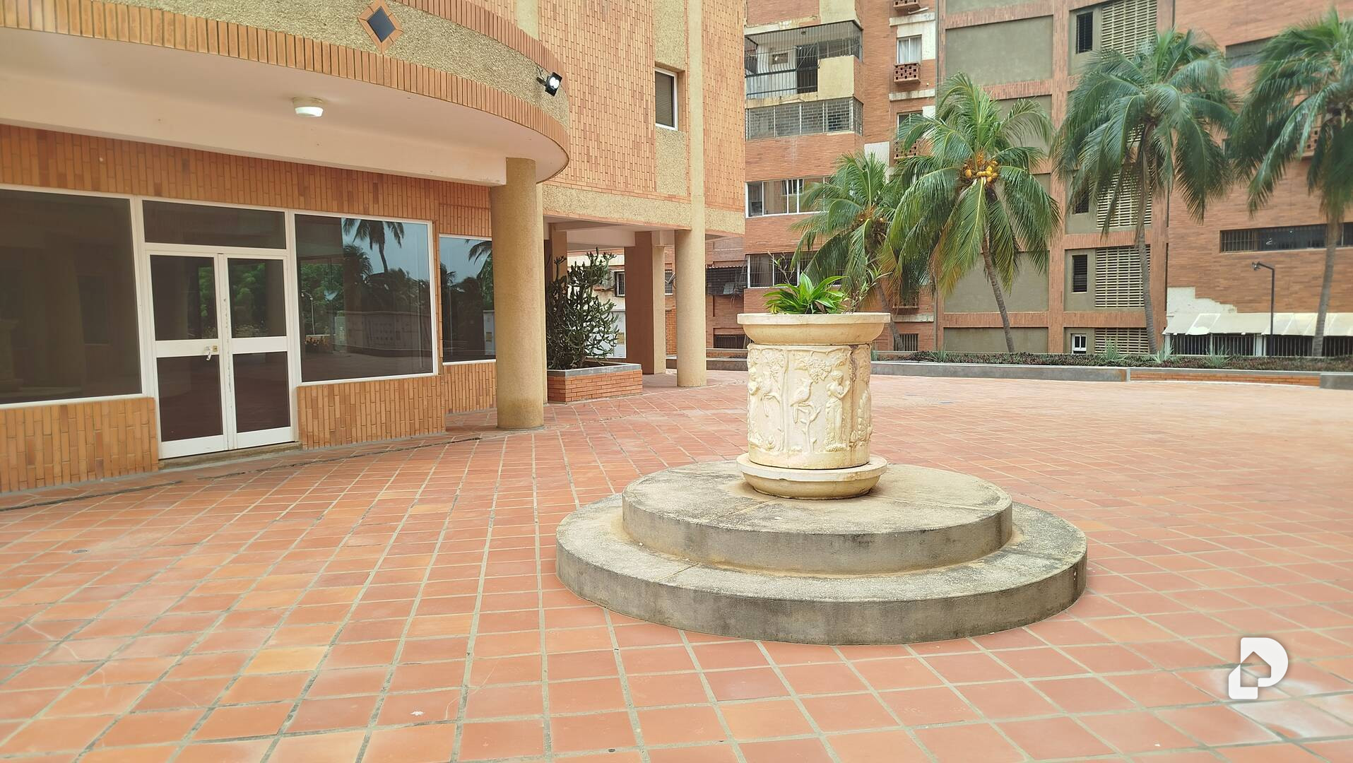 Apartamento en Avenida El Milagro, Maracaibo – 11