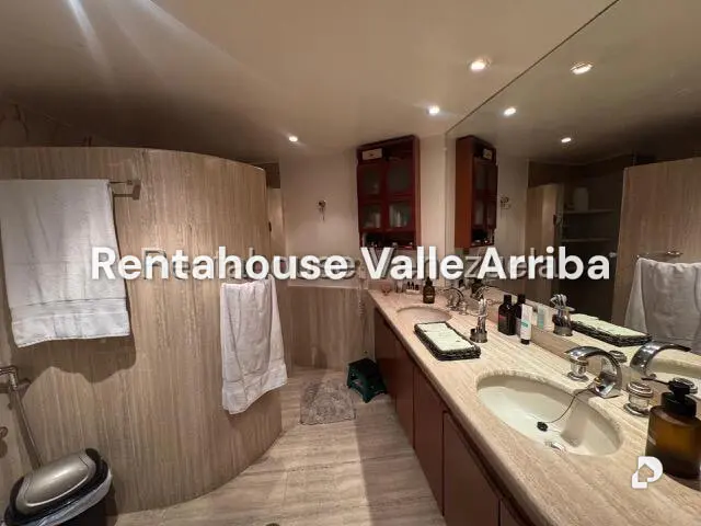 Apartamento en Los Naranjos de las Mercedes, Caracas – 15