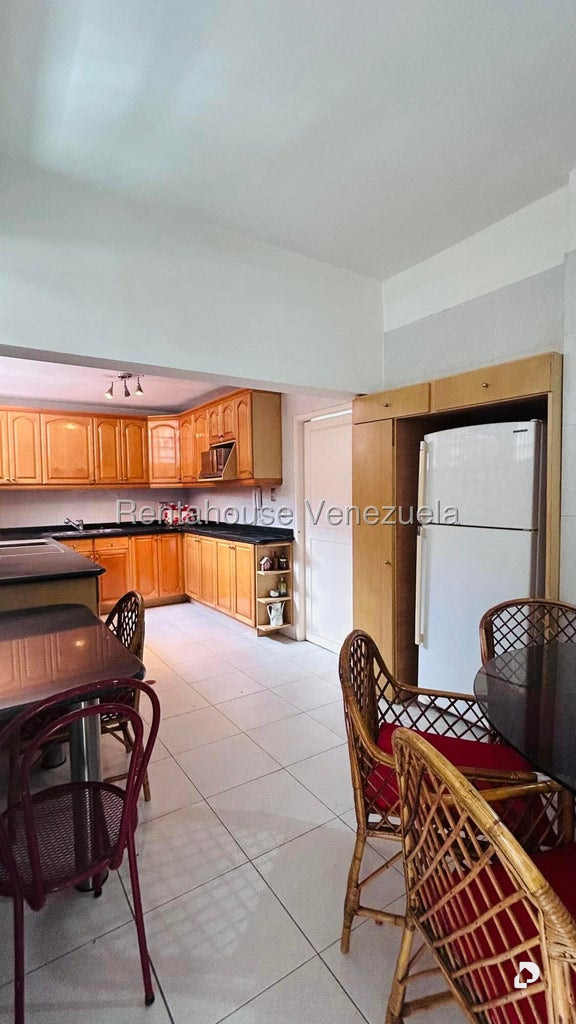 Casa en Lomas de Chuao, Caracas – 14