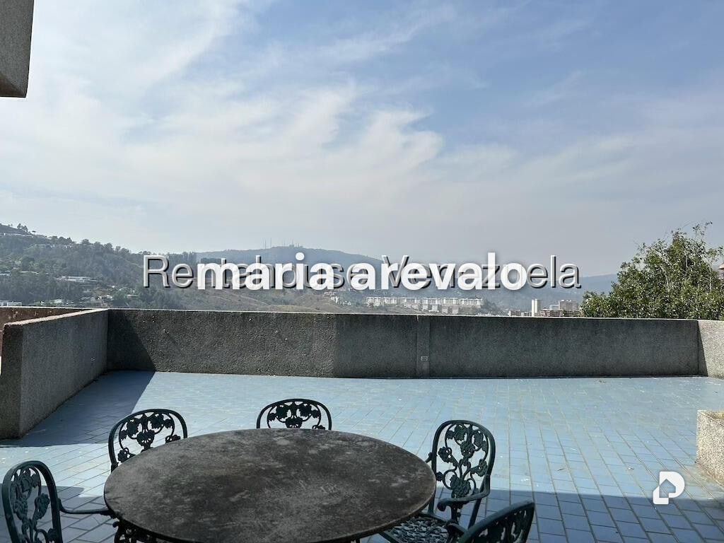 Casa en Santa Paula, Caracas – 25