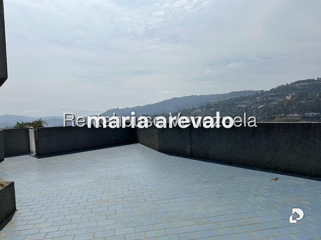 Casa en Santa Paula, Caracas – 26