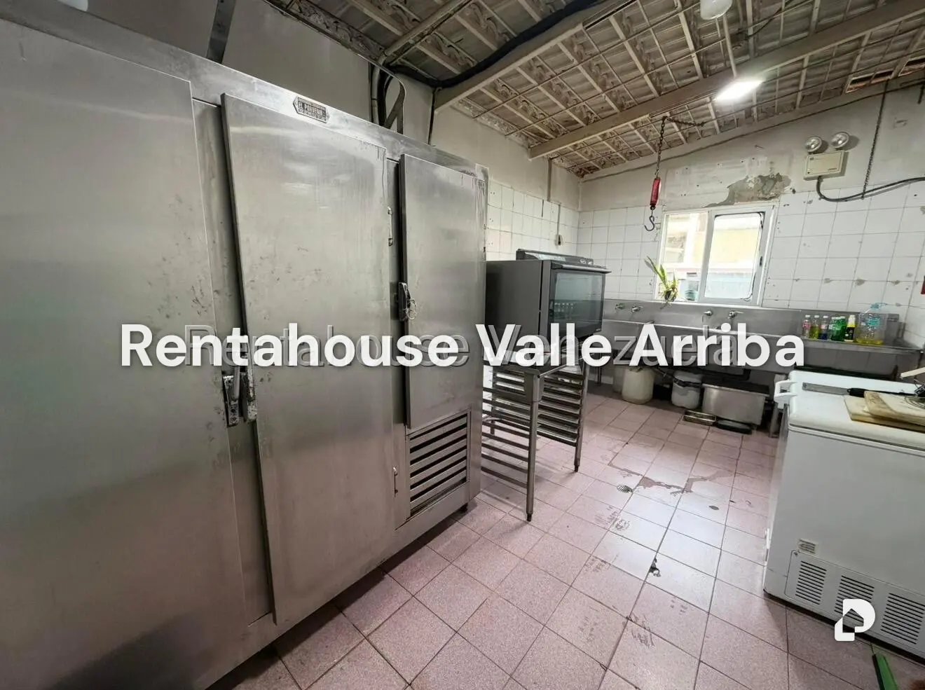 Local comercial en El Hatillo, Caracas – 12