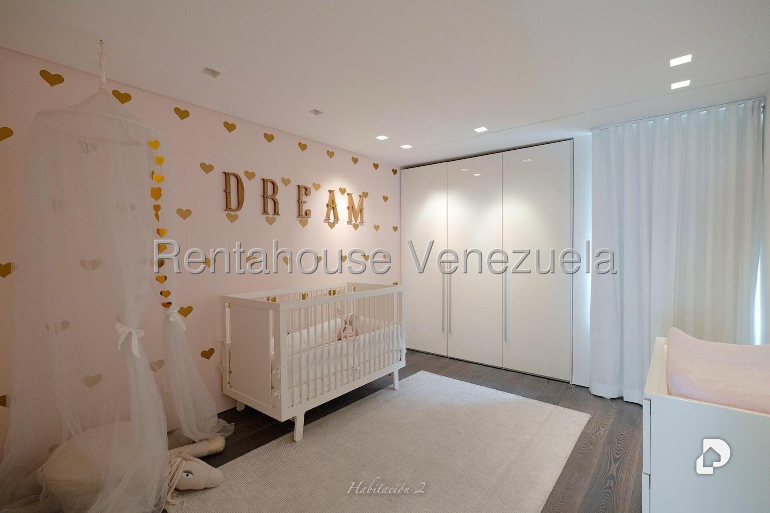 Apartamento en Campo Alegre, Caracas – 28