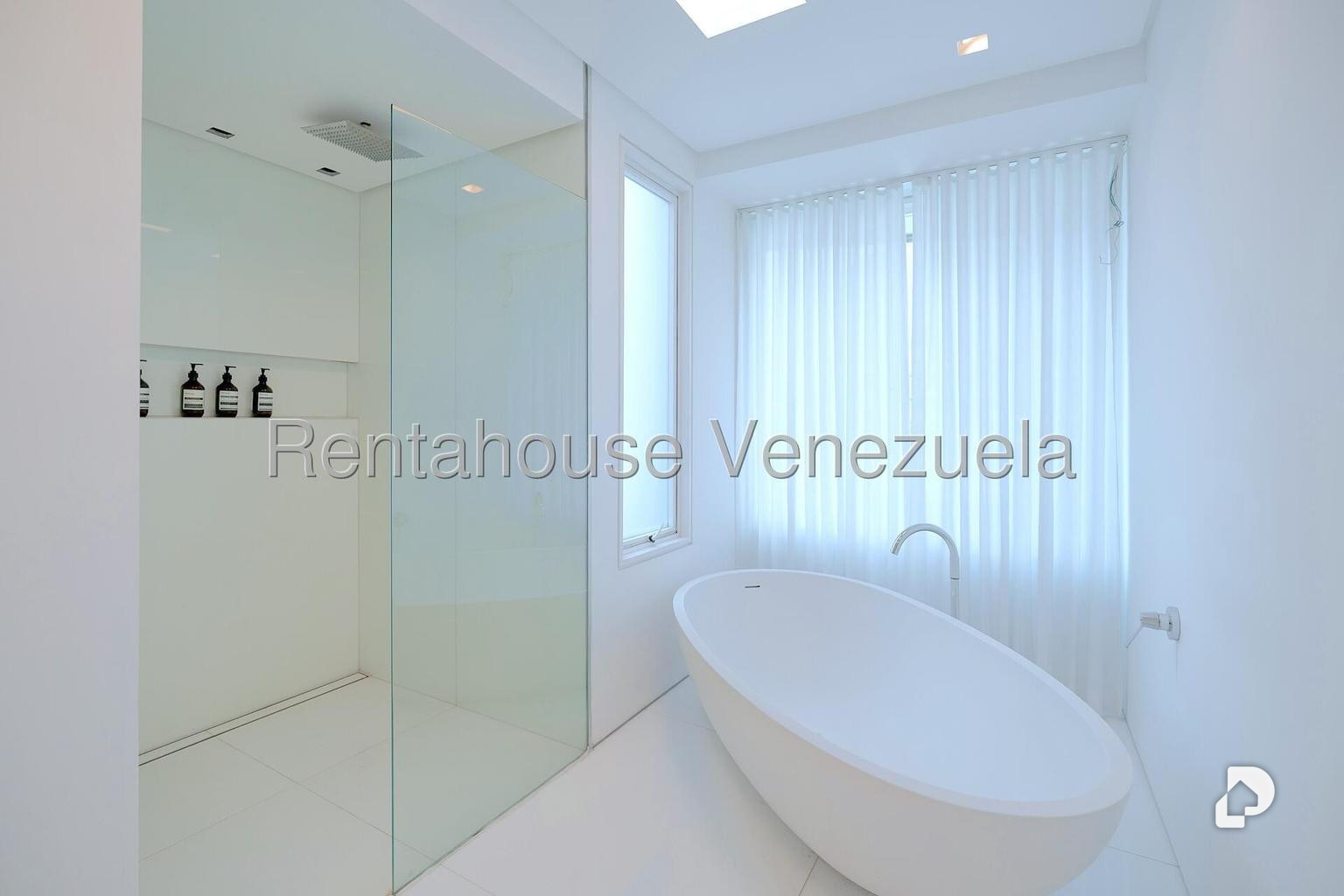 Apartamento en Campo Alegre, Caracas – 25