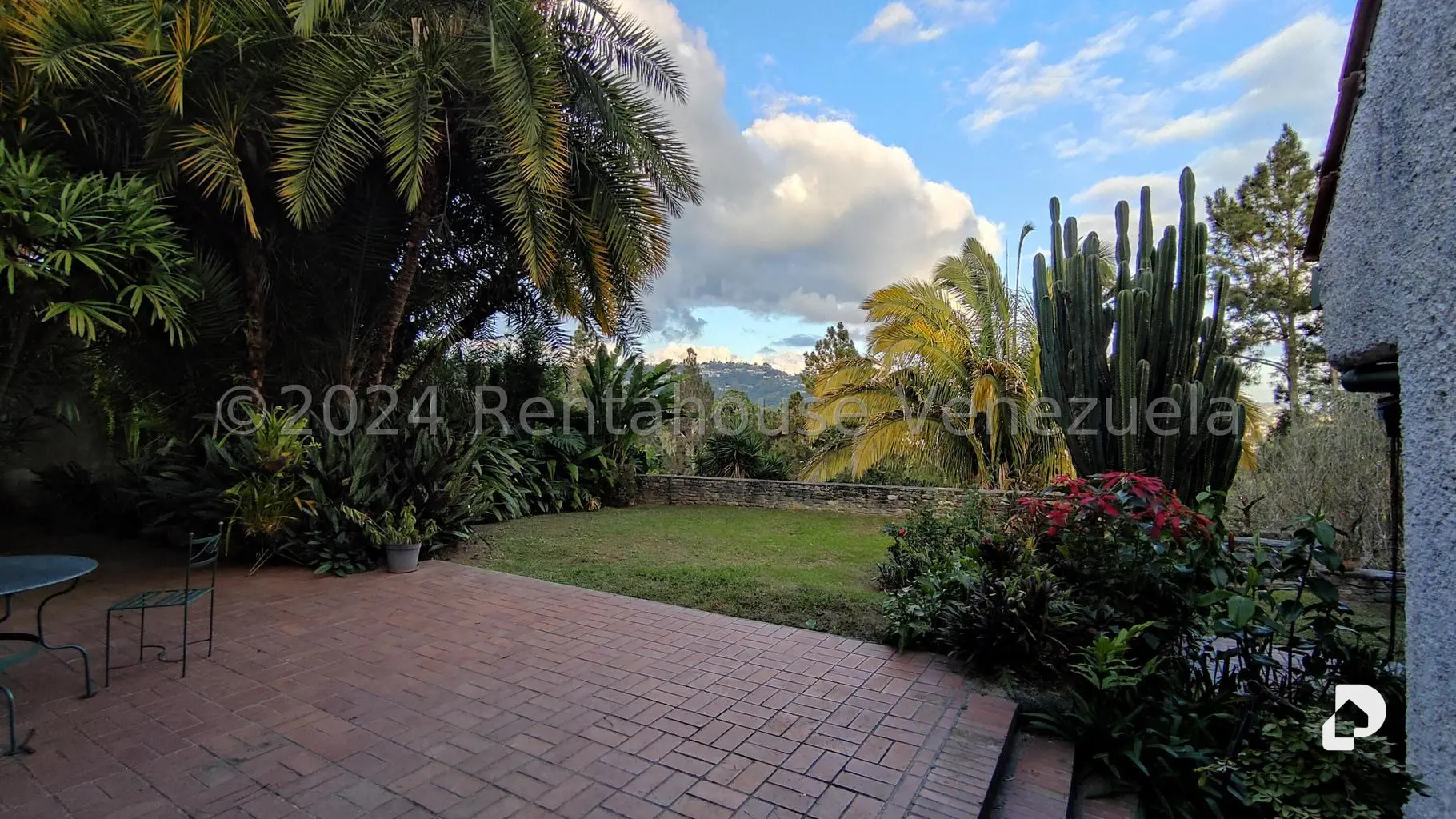 Casa en Oripoto, Caracas – 17