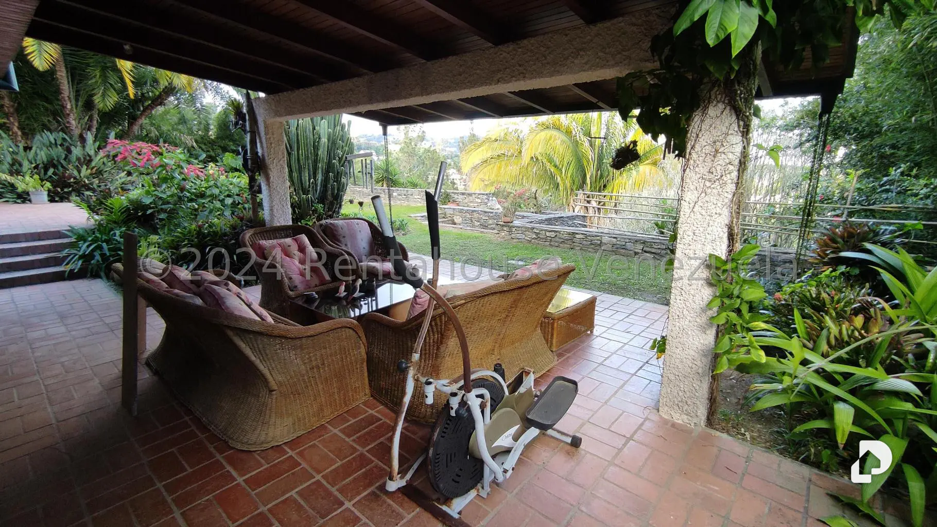 Casa en Oripoto, Caracas – 19