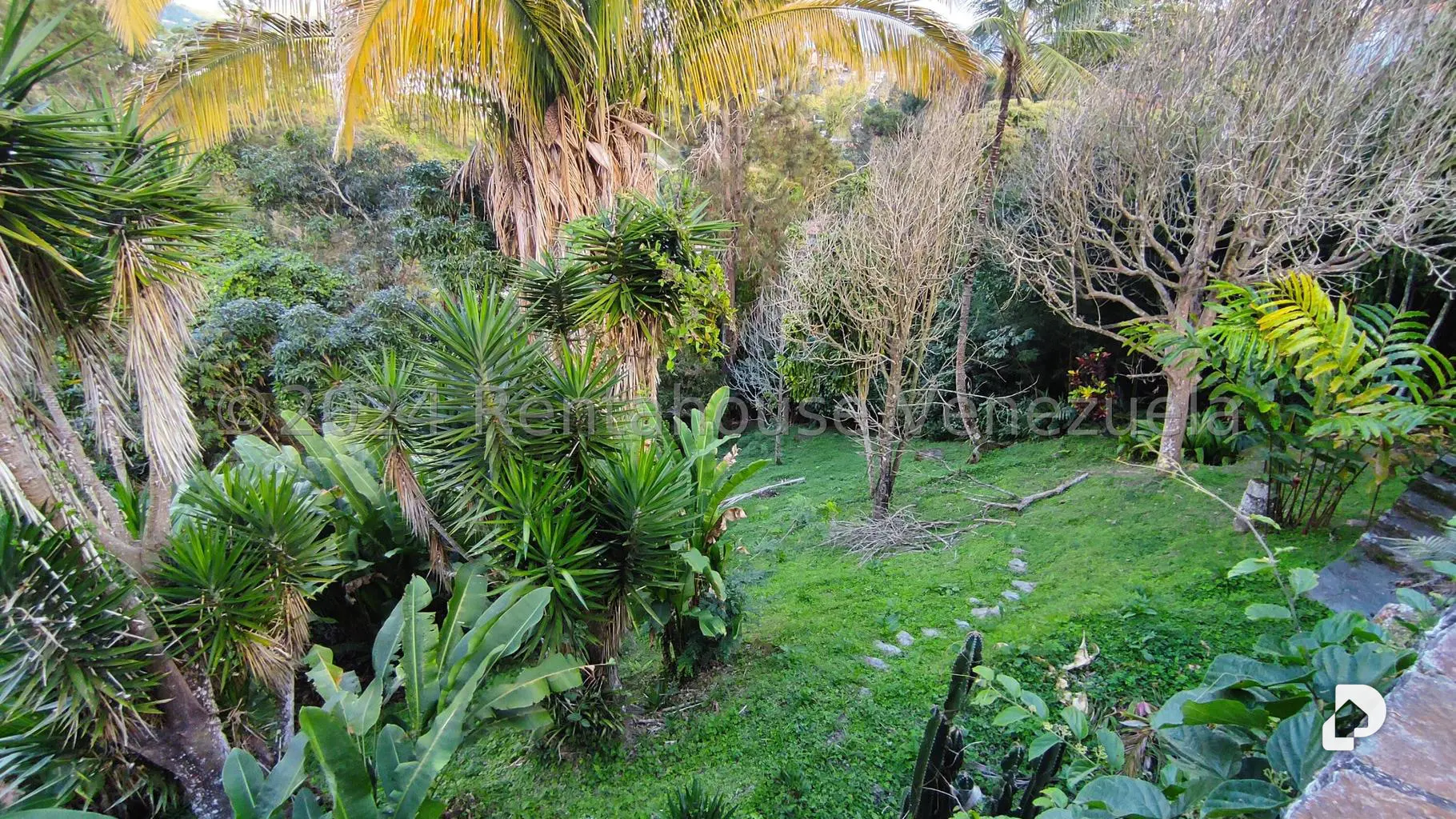 Casa en Oripoto, Caracas – 20