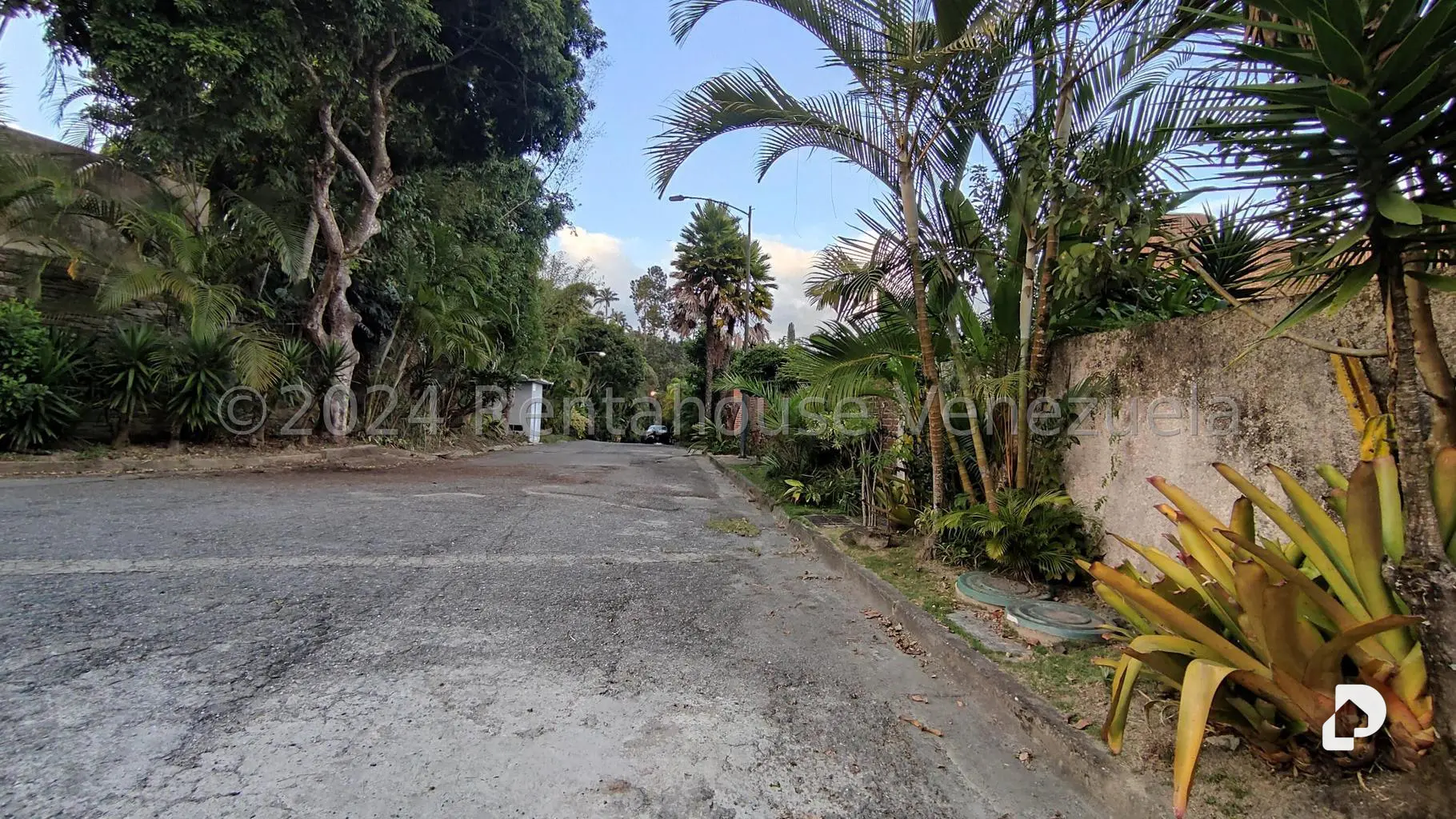 Casa en Oripoto, Caracas – 24