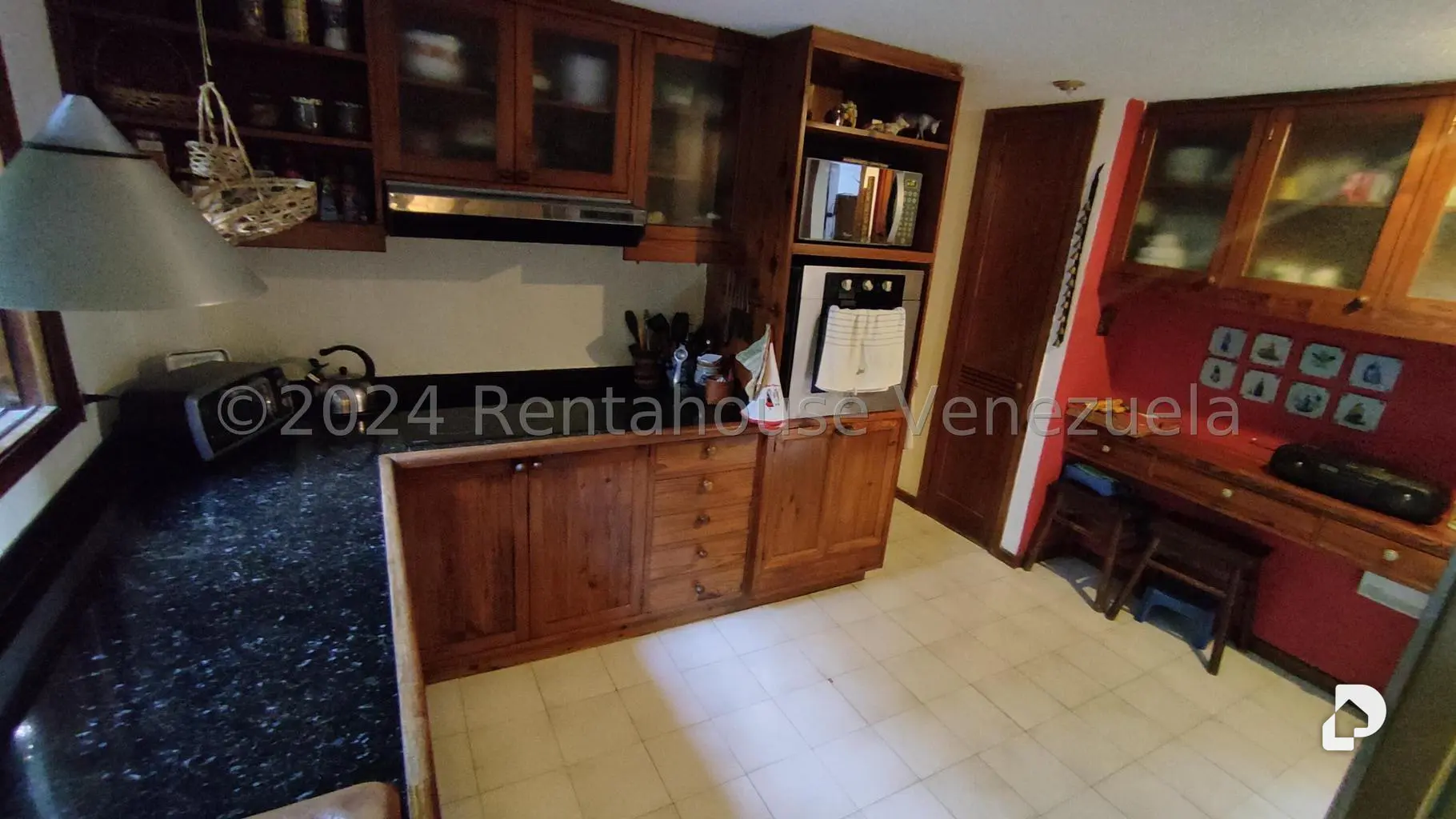 Casa en Oripoto, Caracas – 13