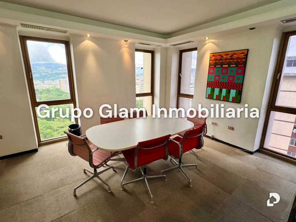 Oficina en Los Palos Grandes, Caracas – 8