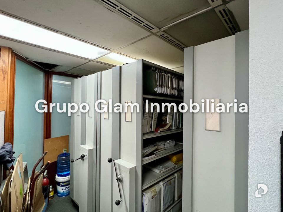 Oficina en Los Palos Grandes, Caracas – 13