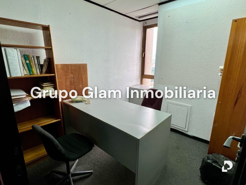Oficina en Los Palos Grandes, Caracas – 16