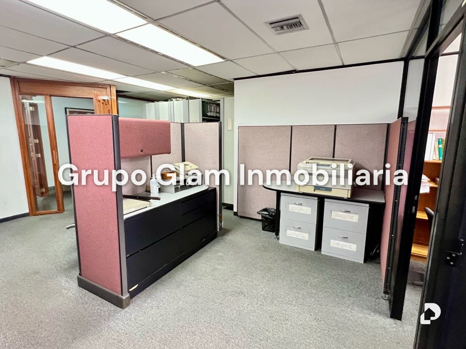 Oficina en Los Palos Grandes, Caracas – 17