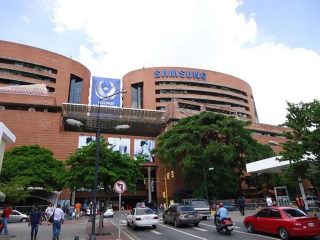 Local comercial en La Castellana, Caracas - 1