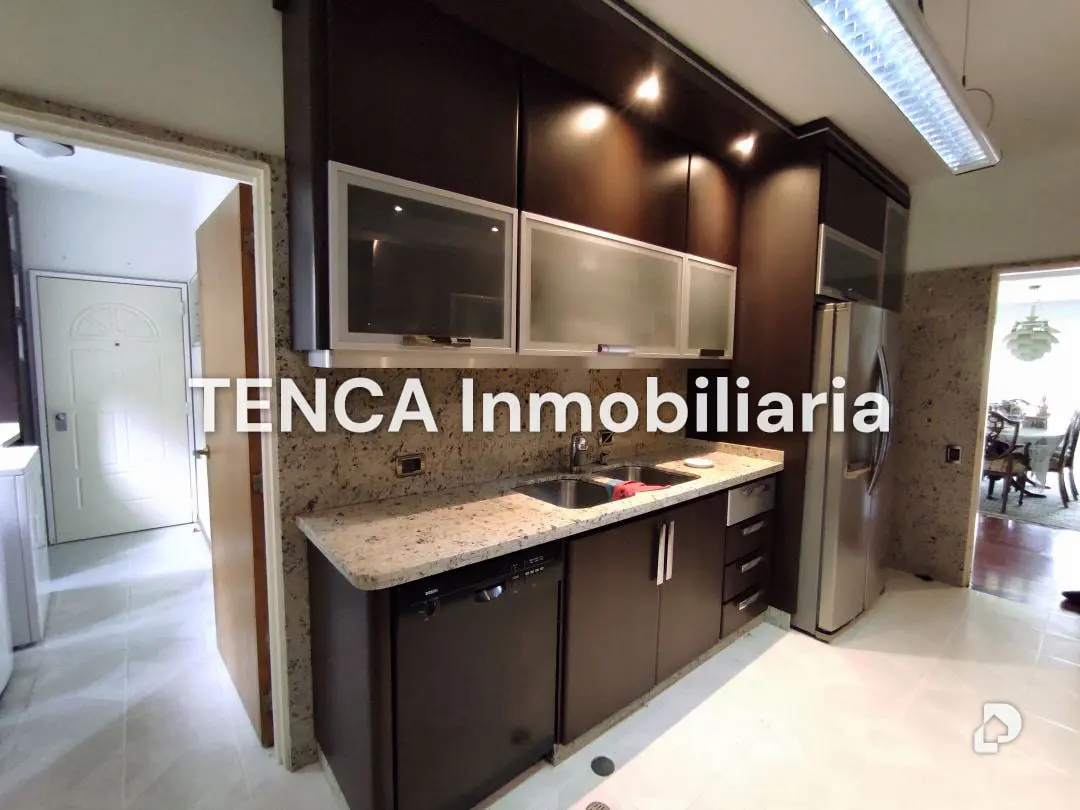 Apartamento en Lomas de La Lagunita, Caracas – 17