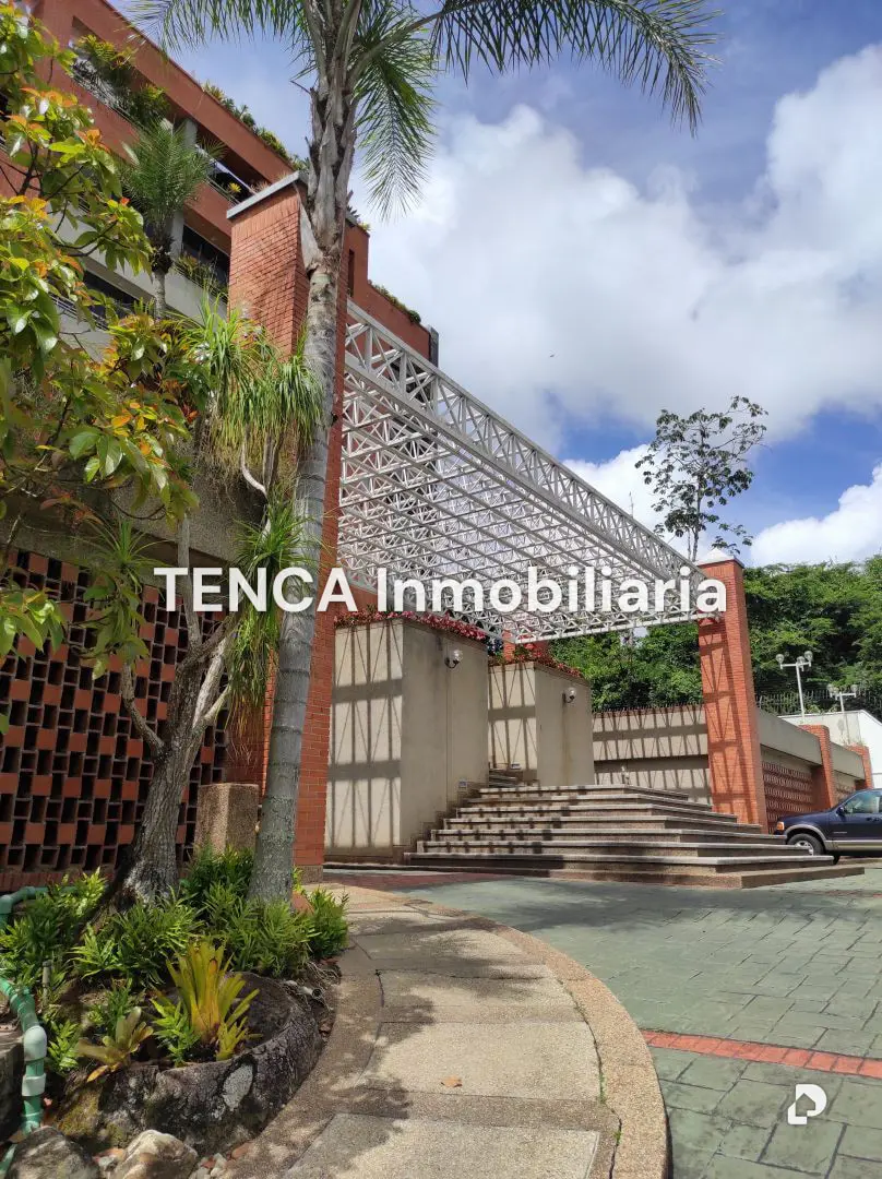 Apartamento en Lomas de La Lagunita, Caracas – 2