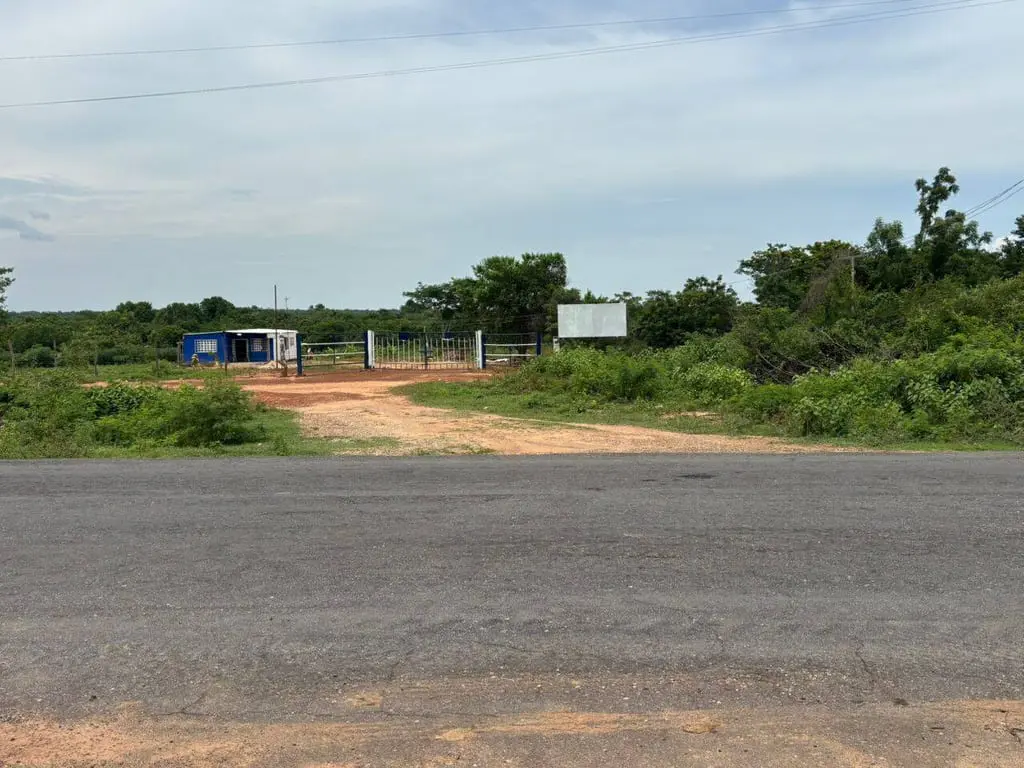 Land in Maracaibo - 1