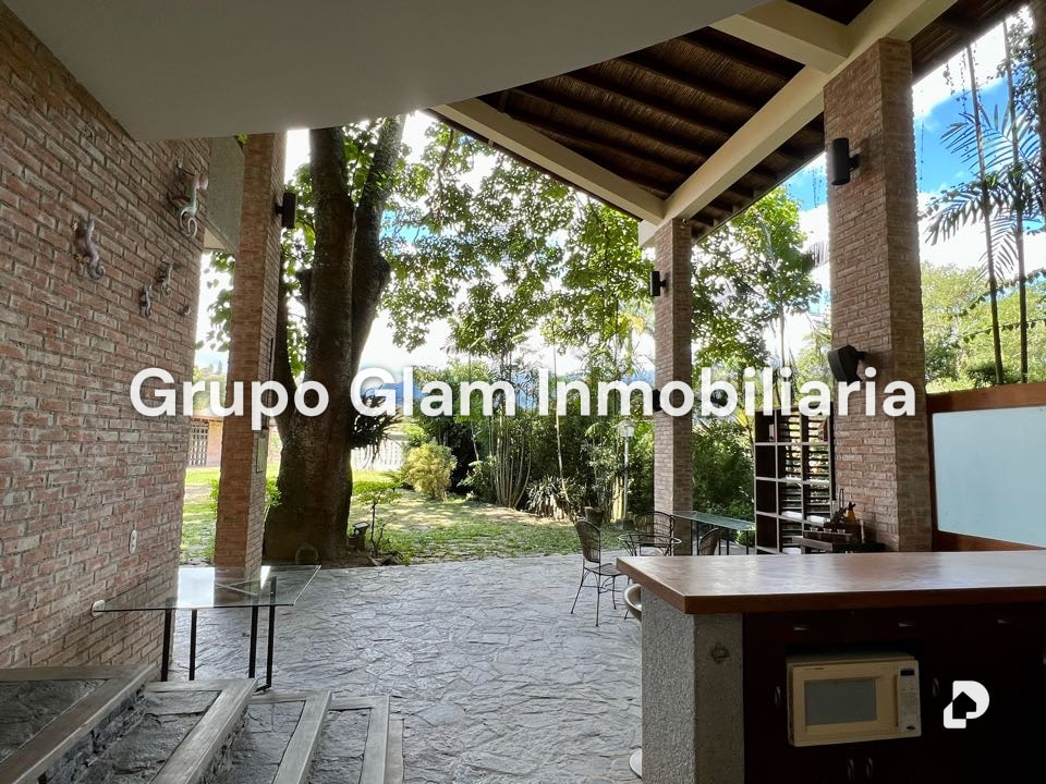 Casa en Cerro Verde, Caracas – 19