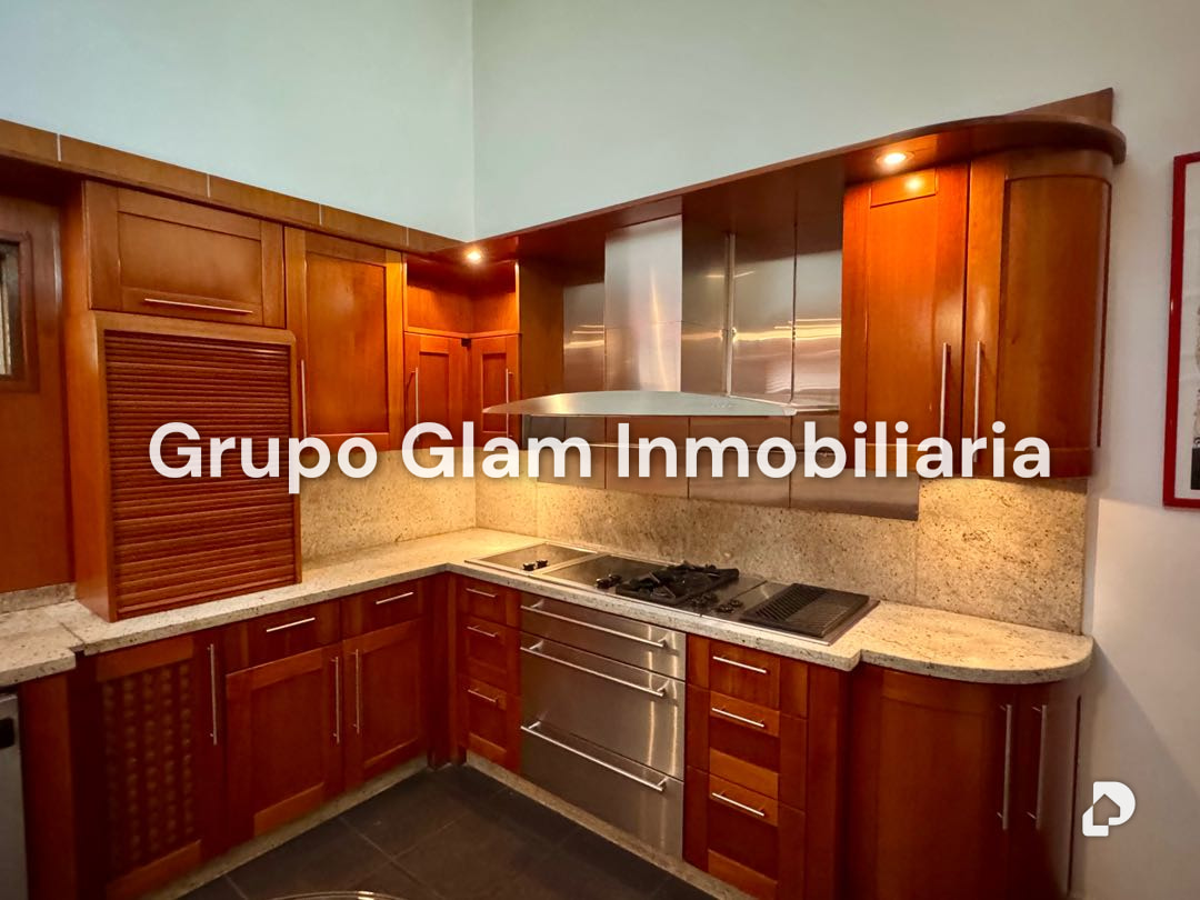 Casa en Cerro Verde, Caracas – 12