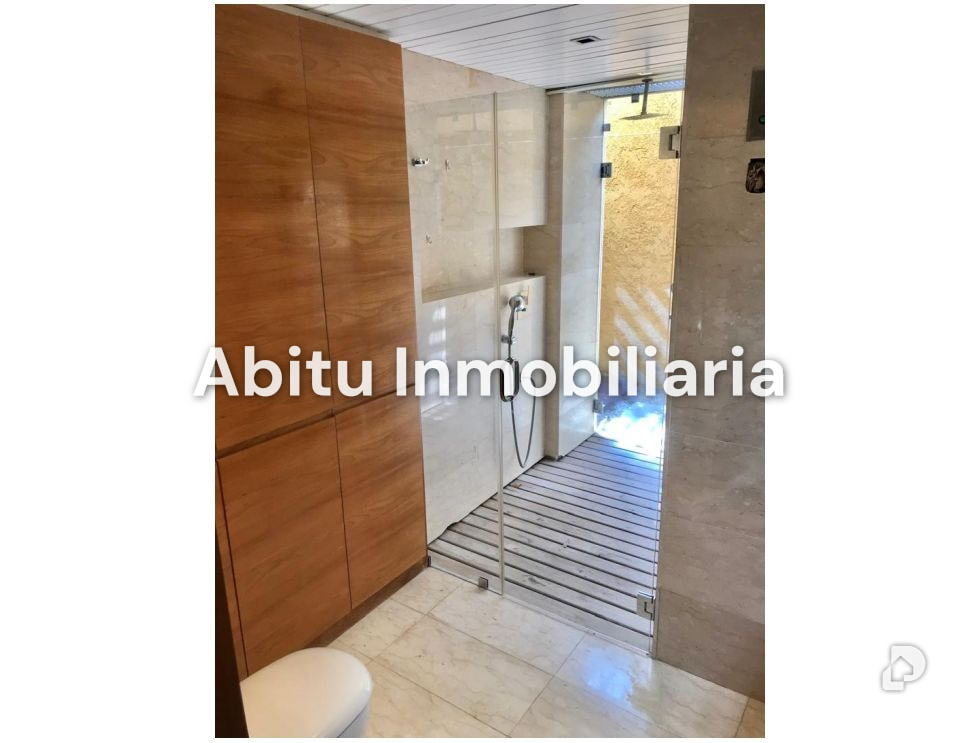 Casa en La Castellana, Caracas – 12