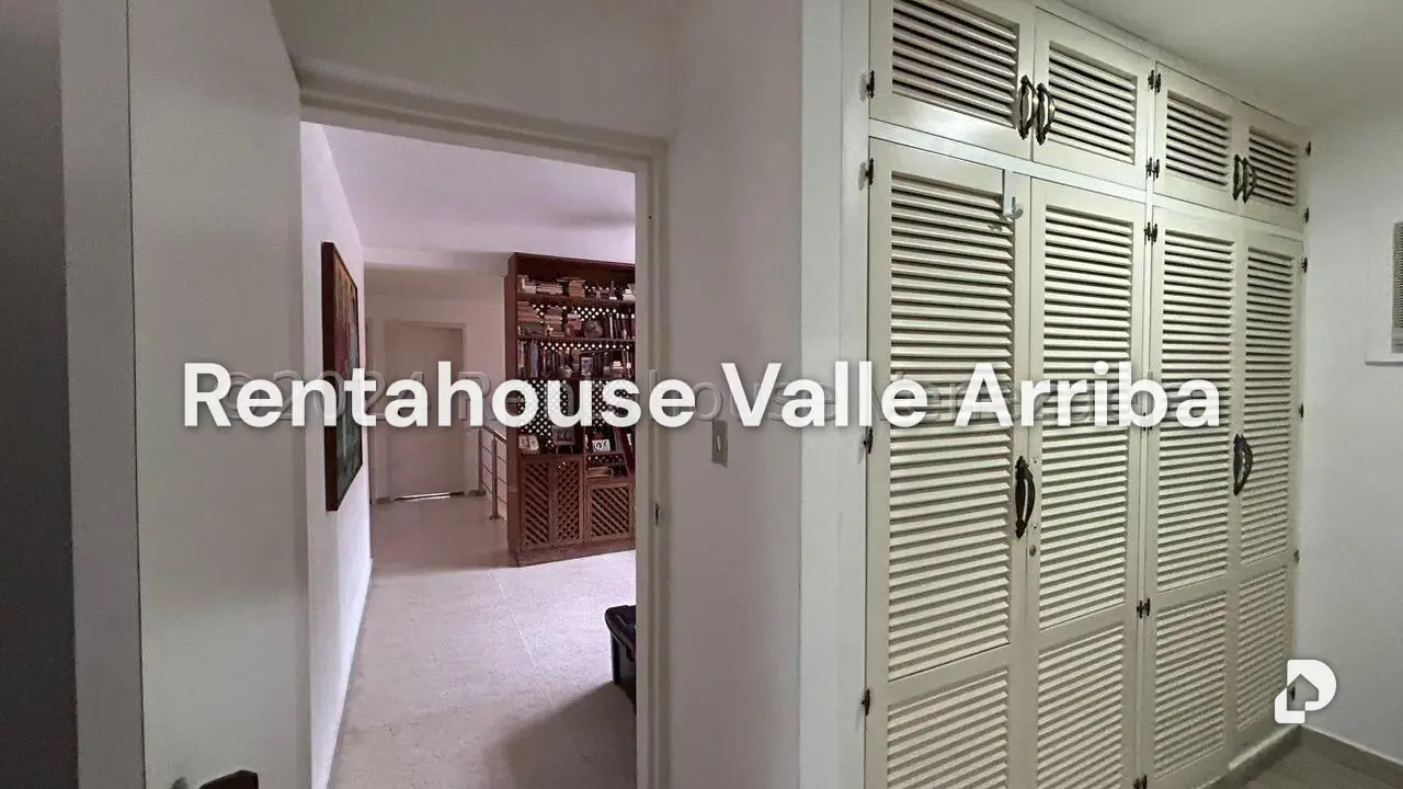 Casa en Cumbres de Curumo, Caracas – 22