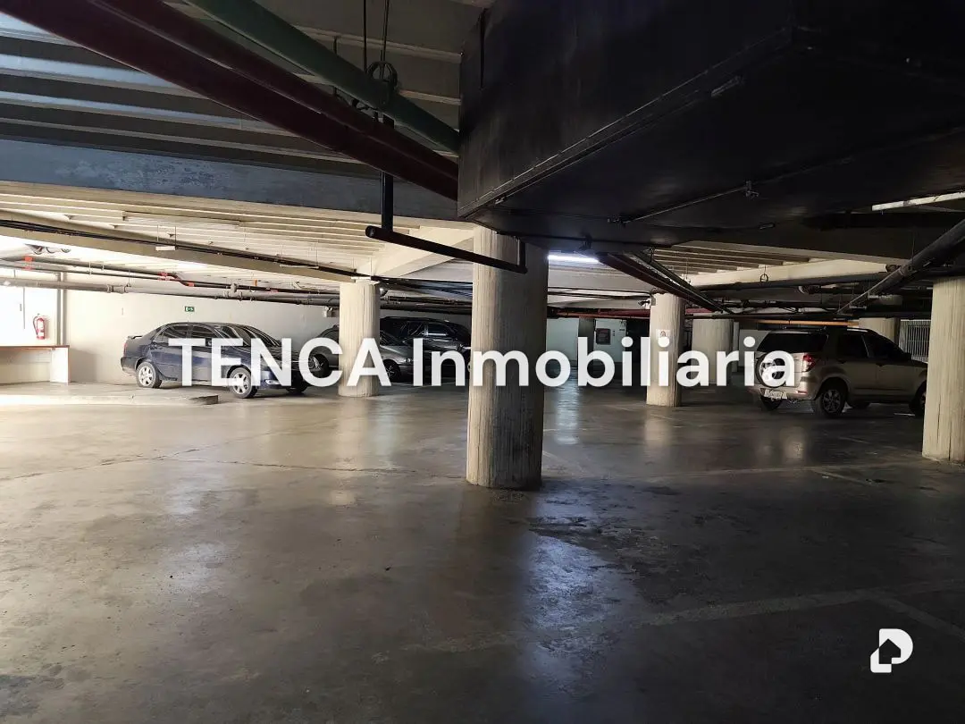 Building in Las Mercedes, Caracas – 11