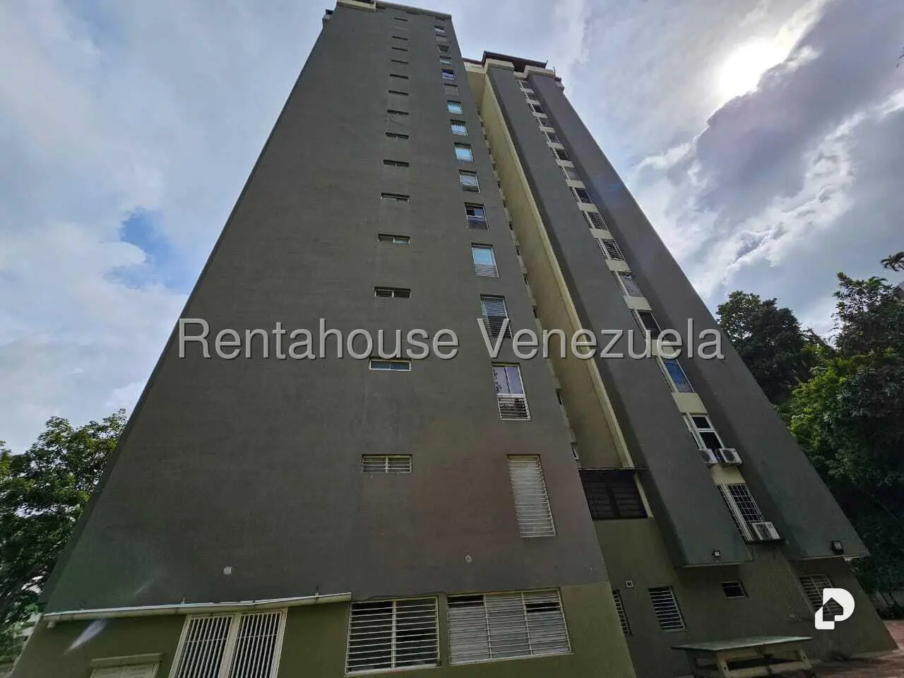 Apartamento en Lomas de Prados del Este, Caracas – 1